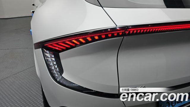 Kia EV6 Long Range GT Line 2023 — фото 23