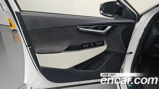 Kia EV6 Long Range GT Line 2023 — фото 24