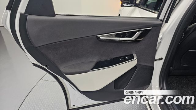 Kia EV6 Long Range GT Line 2023 — фото 25