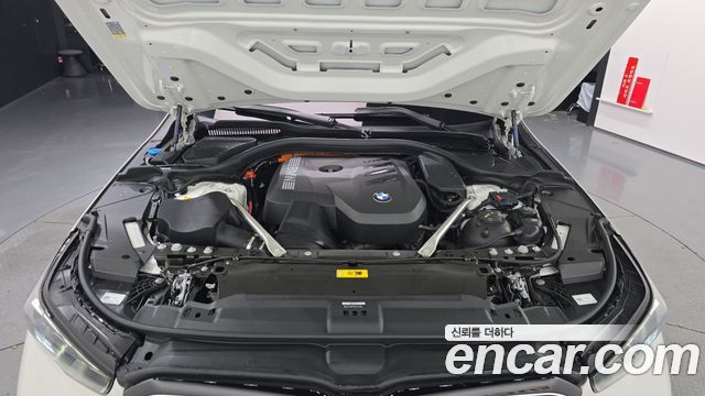 BMW 5 Series (G60) 530e xDrive M Sport Pro 2026 — фото 6