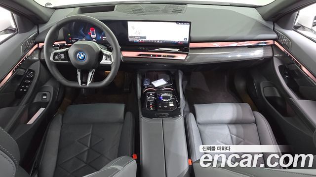 BMW 5 Series (G60) 530e xDrive M Sport Pro 2026 — фото 7