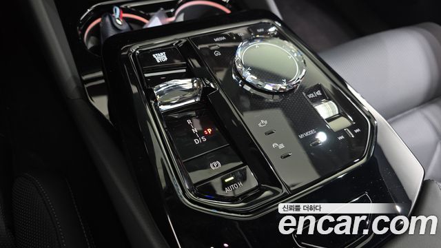 BMW 5 Series (G60) 530e xDrive M Sport Pro 2026 — фото 9