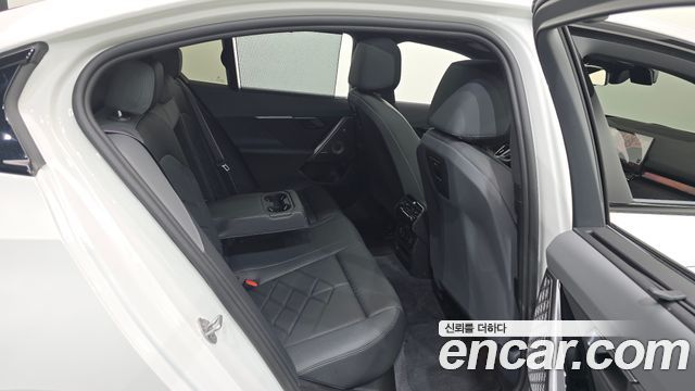 BMW 5 Series (G60) 530e xDrive M Sport Pro 2026 — фото 11