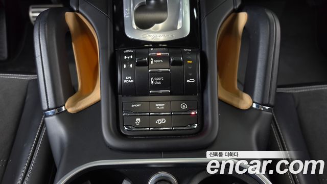 Porsche Cayenne 3.6 GTS 958 2017 — фото 16