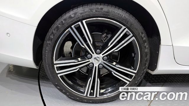 Volvo S60 (III) T5 Inscroption 2020 — фото 5