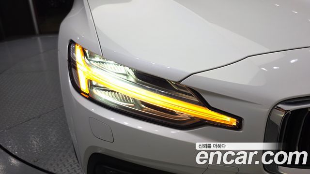 Volvo S60 (III) T5 Inscroption 2020 — фото 22