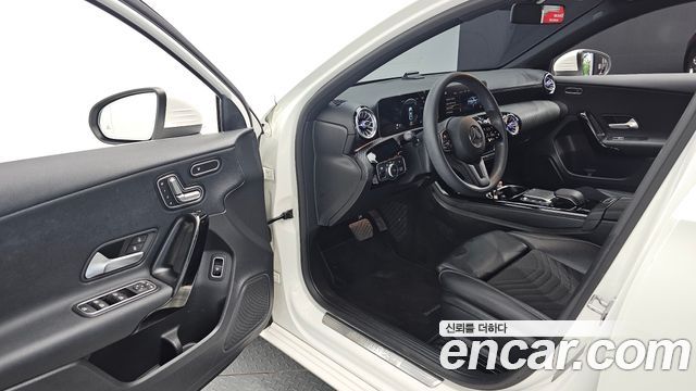 Mercedes-Benz A-Class (W177) A220 Sedan 2020 — фото 11