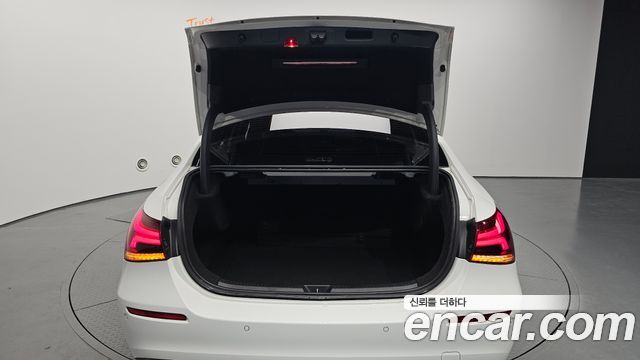 Mercedes-Benz A-Class (W177) A220 Sedan 2020 — фото 20
