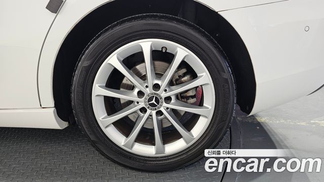 Mercedes-Benz A-Class (W177) A220 Sedan 2020 — фото 21