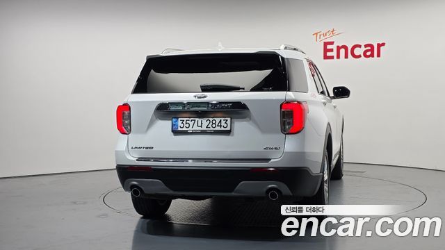 Ford Explorer (VI) 2.3 LimIted 4WD 2022 — фото 4