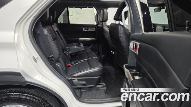 Ford Explorer (VI) 2.3 LimIted 4WD 2022 — фото 12