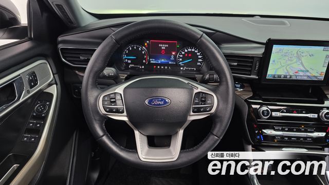 Ford Explorer (VI) 2.3 LimIted 4WD 2022 — фото 13