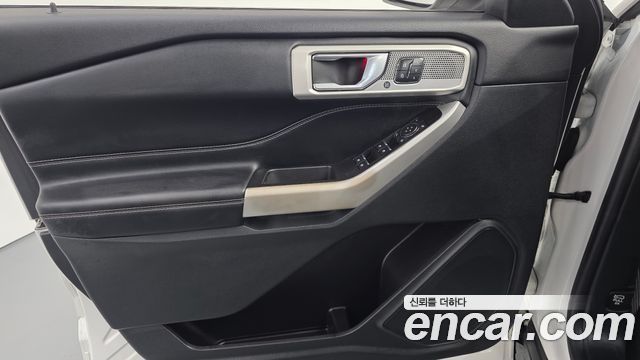 Ford Explorer (VI) 2.3 LimIted 4WD 2022 — фото 24