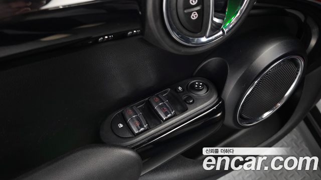 MINI Cooper 5Door HIGH 3rd 2020 — фото 27