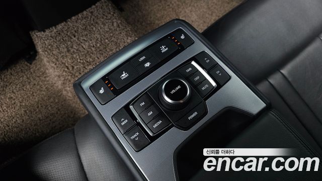 Genesis G80 3.3 GDI Premium Luxury 2018 — фото 18
