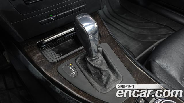 BMW 3 Series (E90) 328i convertible 2013 — фото 9