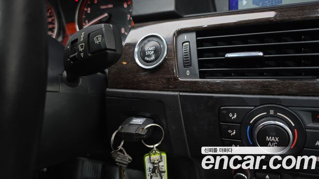 BMW 3 Series (E90) 328i convertible 2013 — фото 16