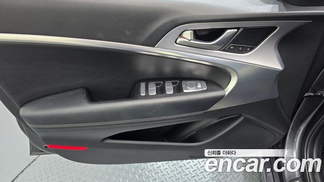 Genesis G70 2.0T AWD Elite 2019 — фото 24