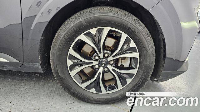 Kia Carnival (IV) Gasoline 9-Seater Noblesse 2023 — фото 21