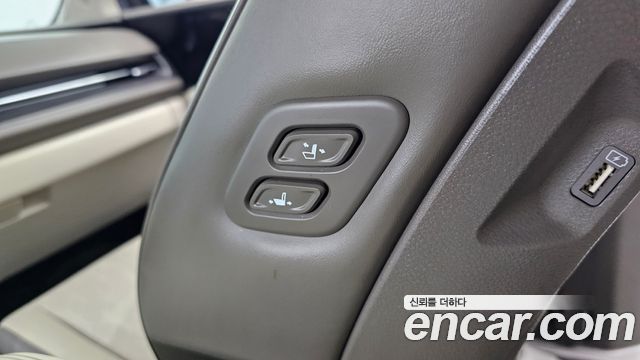 Kia Carnival (IV) Gasoline 9-Seater Noblesse 2023 — фото 28