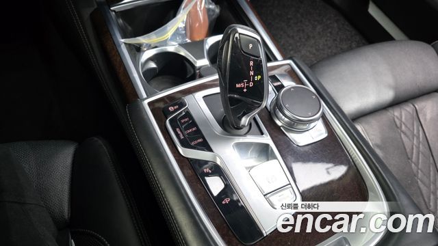 BMW 7 Series (G11) 740Li xDrive 2016 — фото 9