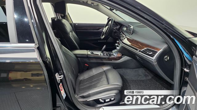 BMW 7 Series (G11) 740Li xDrive 2016 — фото 11