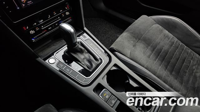 Volkswagen Passat GT (B8) 2.0 TDI Premium 2021 — фото 9