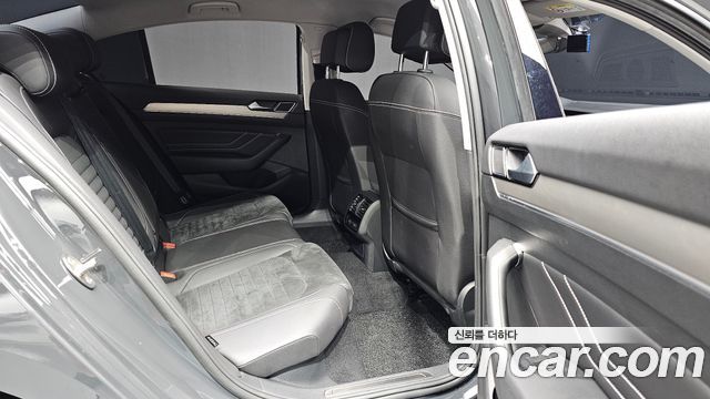 Volkswagen Passat GT (B8) 2.0 TDI Premium 2021 — фото 16