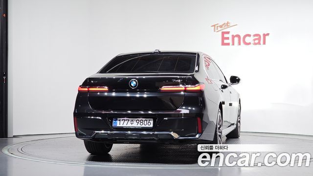 BMW 7 Series (G70) 740i xDrive M Sport 2024 — фото 4