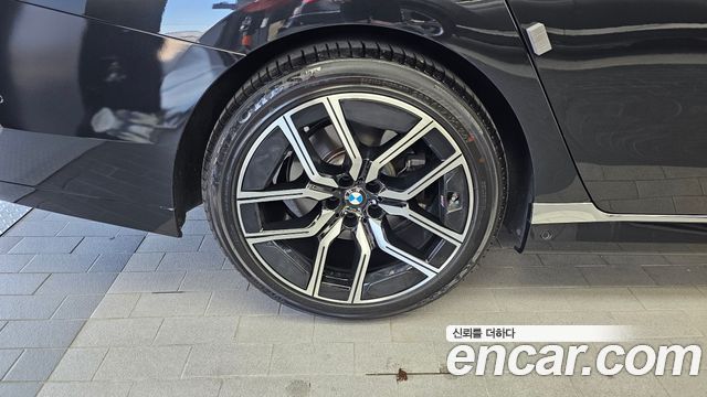 BMW 7 Series (G70) 740i xDrive M Sport 2024 — фото 5