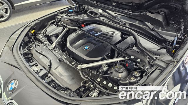 BMW 7 Series (G70) 740i xDrive M Sport 2024 — фото 6