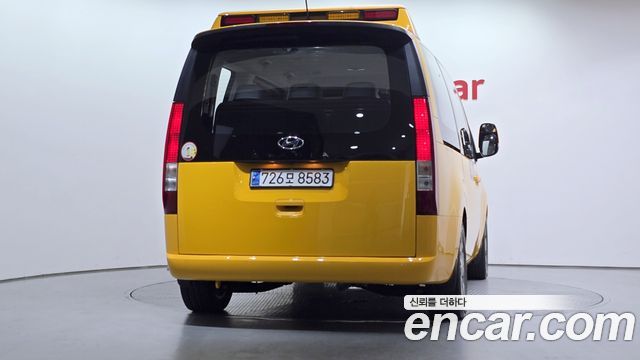 Hyundai Staria L3.5  Kinder Safety Car 11-Seater 2024 — фото 4