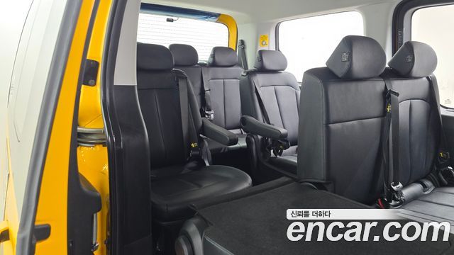 Hyundai Staria L3.5  Kinder Safety Car 11-Seater 2024 — фото 12