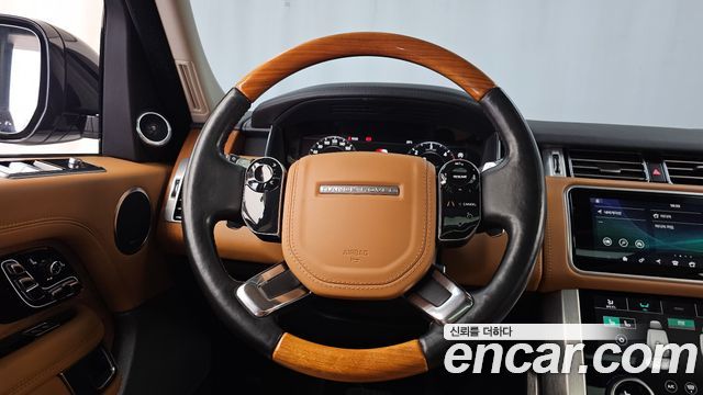 Land Rover Range Rover (IV) 4.4 SDV8 AB LWB DIESEL 2020 — фото 13
