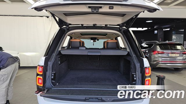 Land Rover Range Rover (IV) 4.4 SDV8 AB LWB DIESEL 2020 — фото 20