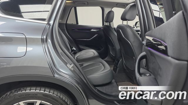 BMW X1 (F48) xDrive 20i xLine 2022 — фото 15