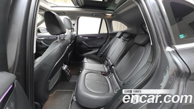 BMW X1 (F48) xDrive 20i xLine 2022 — фото 16