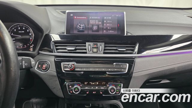 BMW X1 (F48) xDrive 20i xLine 2022 — фото 17