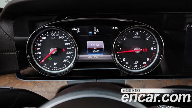Mercedes-Benz E-Class (W213) E220d 4MATIC Exclusive 2019 — фото 8