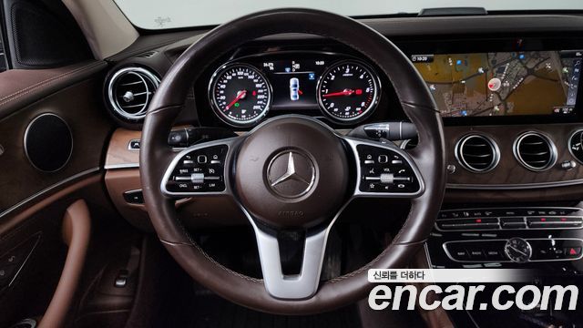 Mercedes-Benz E-Class (W213) E220d 4MATIC Exclusive 2019 — фото 14