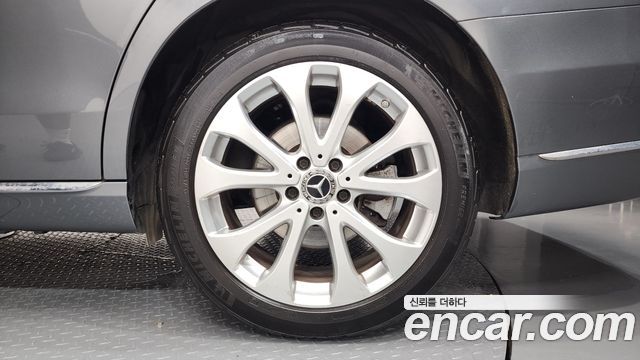 Mercedes-Benz E-Class (W213) E220d 4MATIC Exclusive 2019 — фото 21