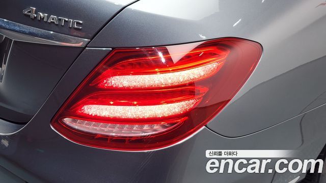 Mercedes-Benz E-Class (W213) E220d 4MATIC Exclusive 2019 — фото 23