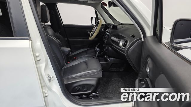 Jeep Renegade 2.0 Diesel Limited AWD 2018 — фото 11