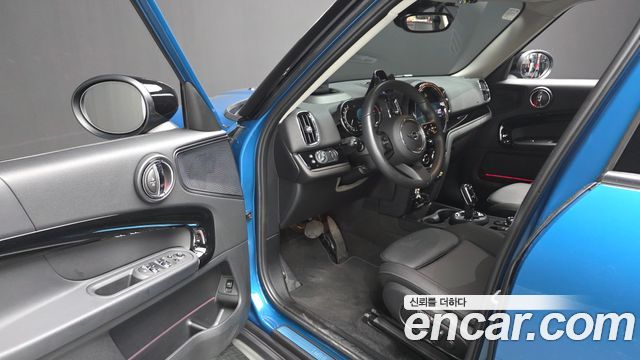 MINI Cooper Countryman Classic 2nd 2024 — фото 10