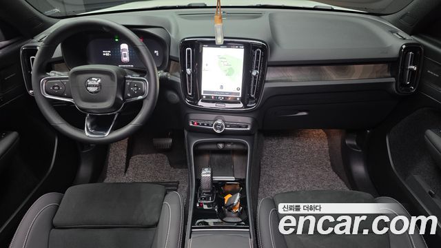 Volvo XC40 Recharge Twin Ultimate 2024 — фото 7