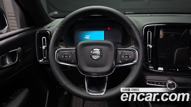Volvo XC40 Recharge Twin Ultimate 2024 — фото 13