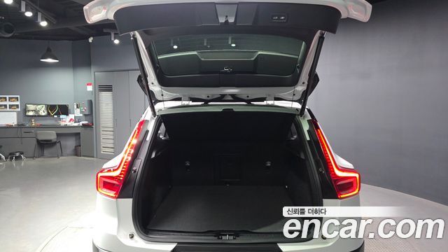 Volvo XC40 Recharge Twin Ultimate 2024 — фото 20