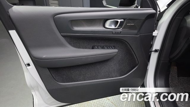 Volvo XC40 Recharge Twin Ultimate 2024 — фото 24