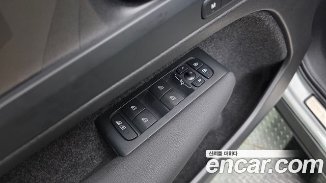 Volvo XC40 Recharge Twin Ultimate 2024 — фото 34