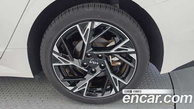 Kia K5 (III) 1.6 Turbo Noblesse 2024 — фото 21